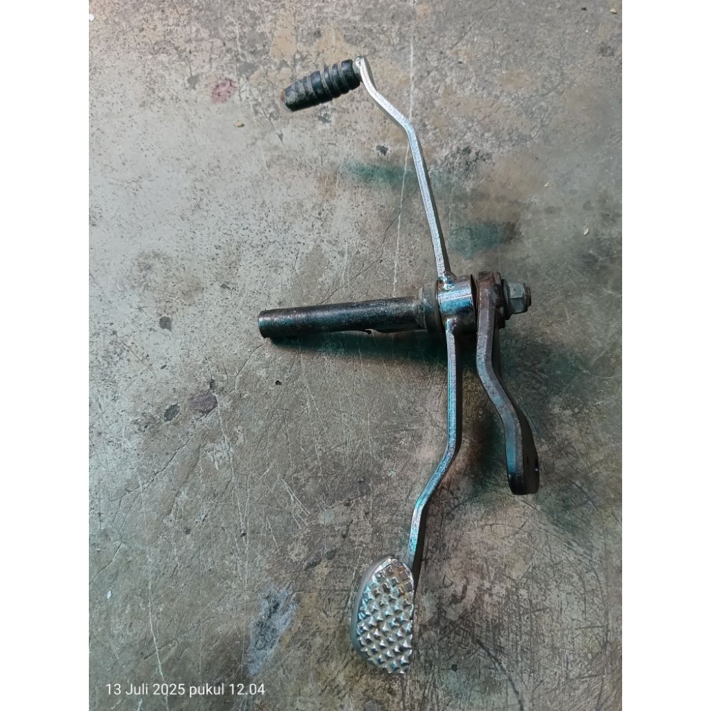 fostep step depan bagian kiri satria Fu original