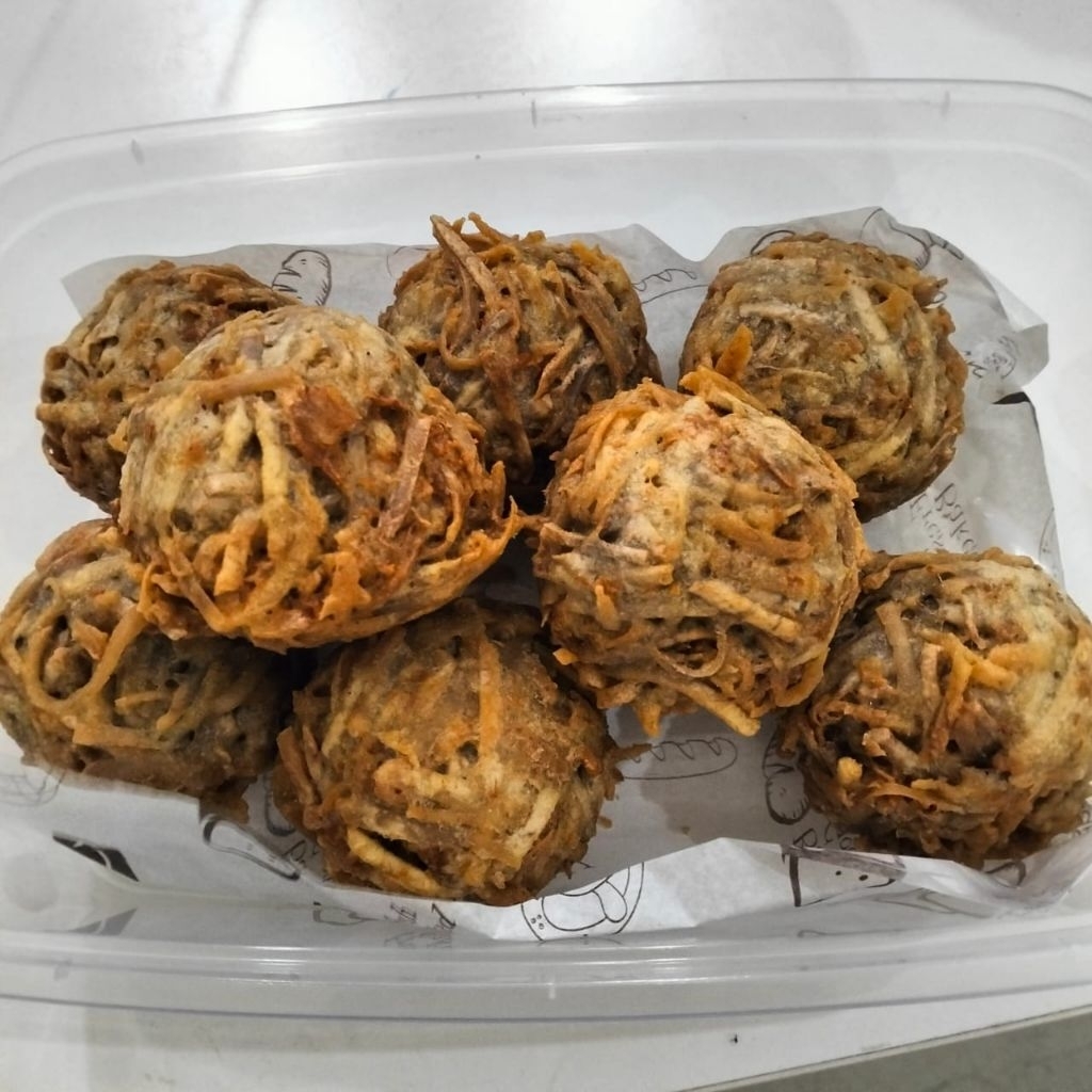 

Uyen / Keladi Goreng