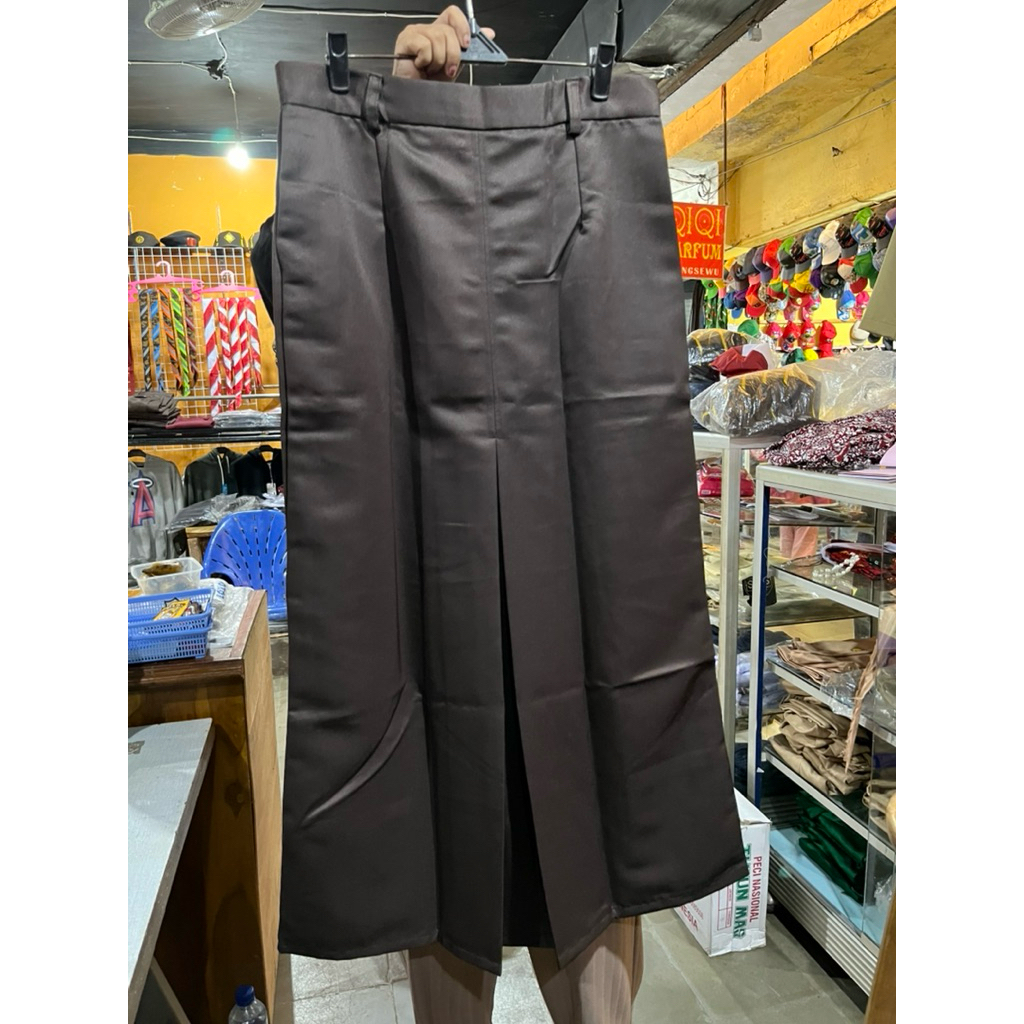 Rok Pramuka span depan/span belakang