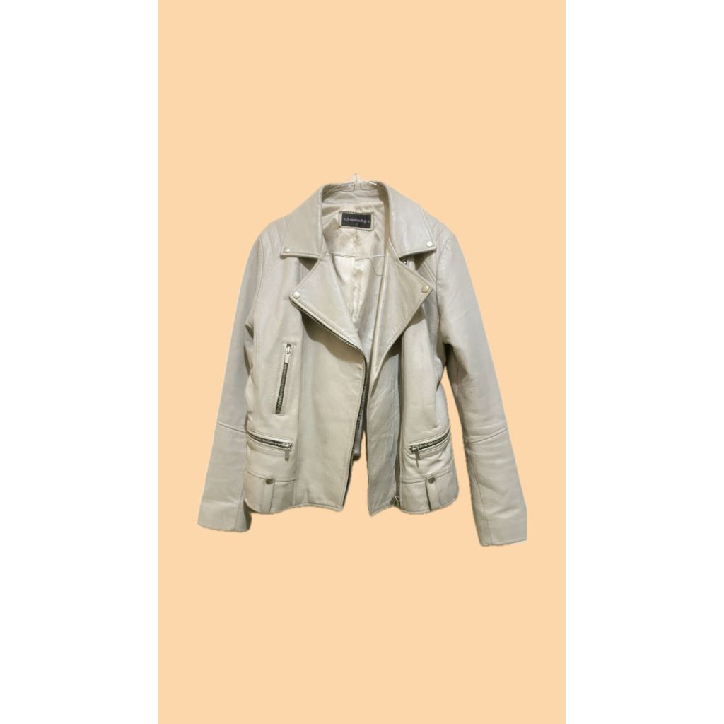 Jaket Kulit Sapi Wanita Ala Reva Anak Jalanan