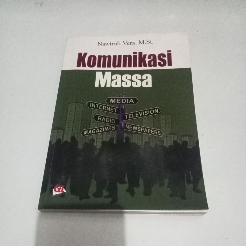 komunikasi massa media internet television radio magazines newspaper