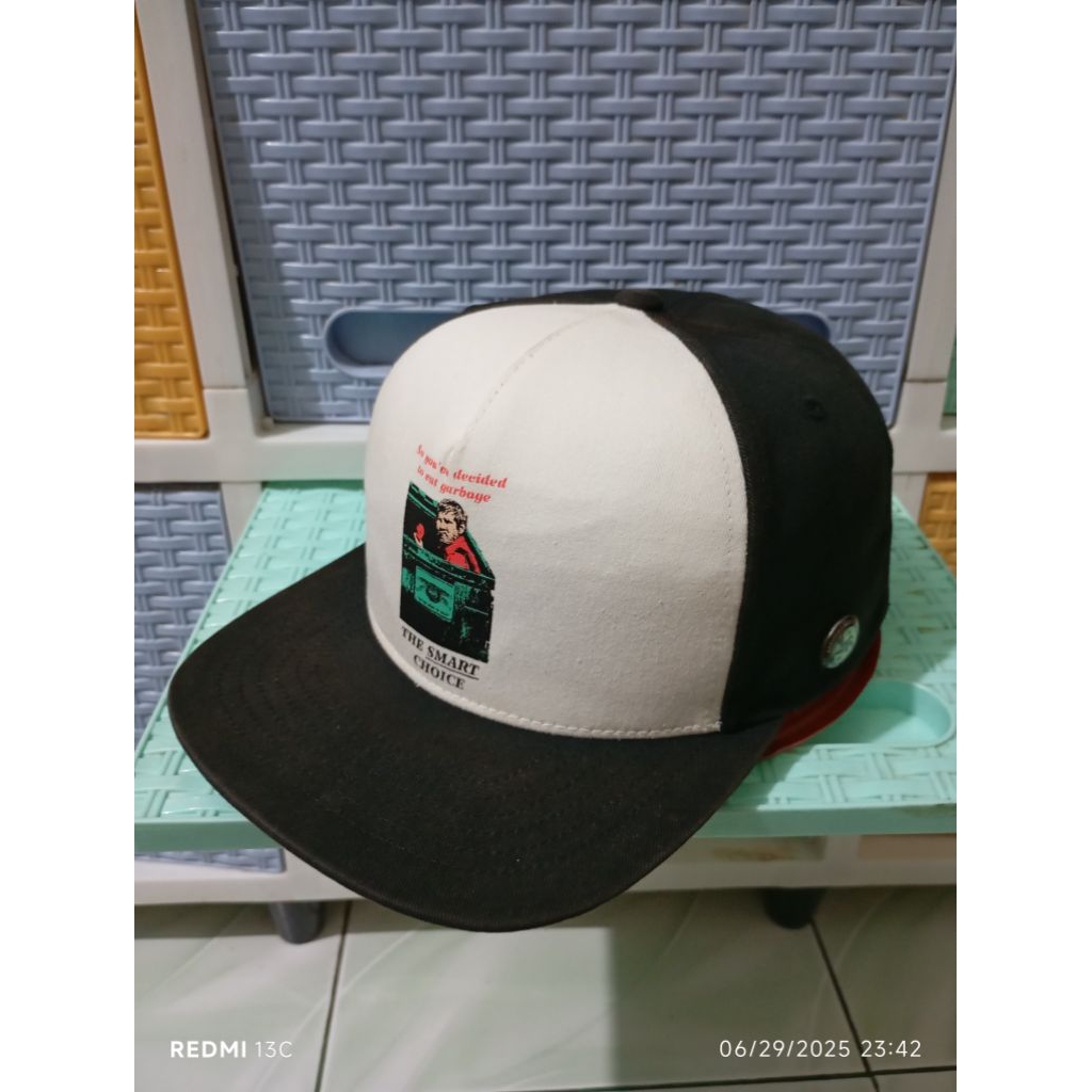 Topi Snapback Vans x AntiHero Skateboards