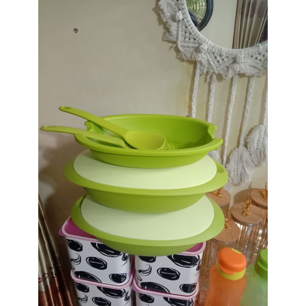 2 SET BLOSSOM PLUS 2 CENTONG NASI DAN 1 SARINGAN SECOND TUPPERWARE ORI ( minus gradasi warna di base