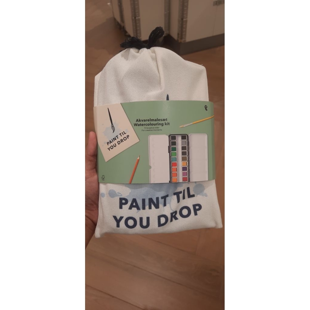 

WATERCOLOURING KIT FLYING TIGER