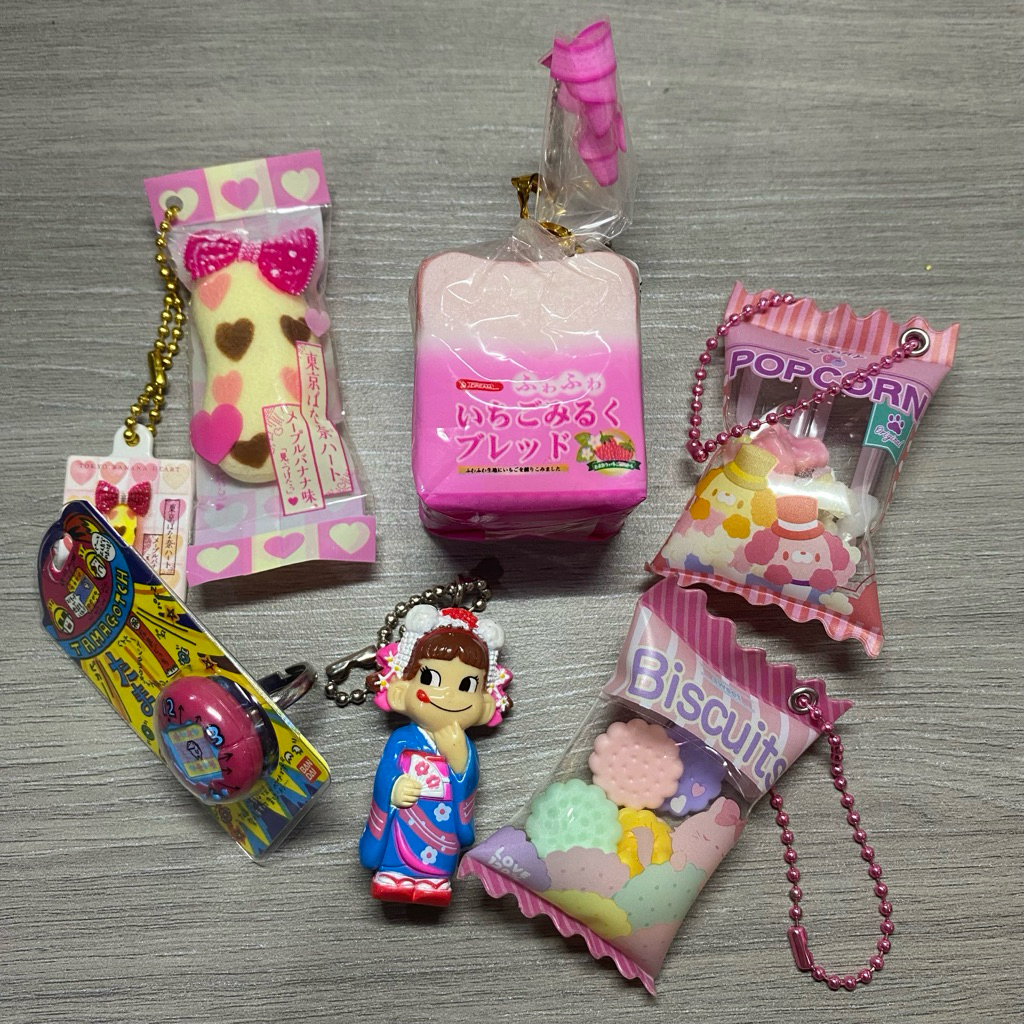Trinkets gotochi keychain squishy bread, shaker, tokyo banana, peko, sushi, cheesecake, ice cream, s
