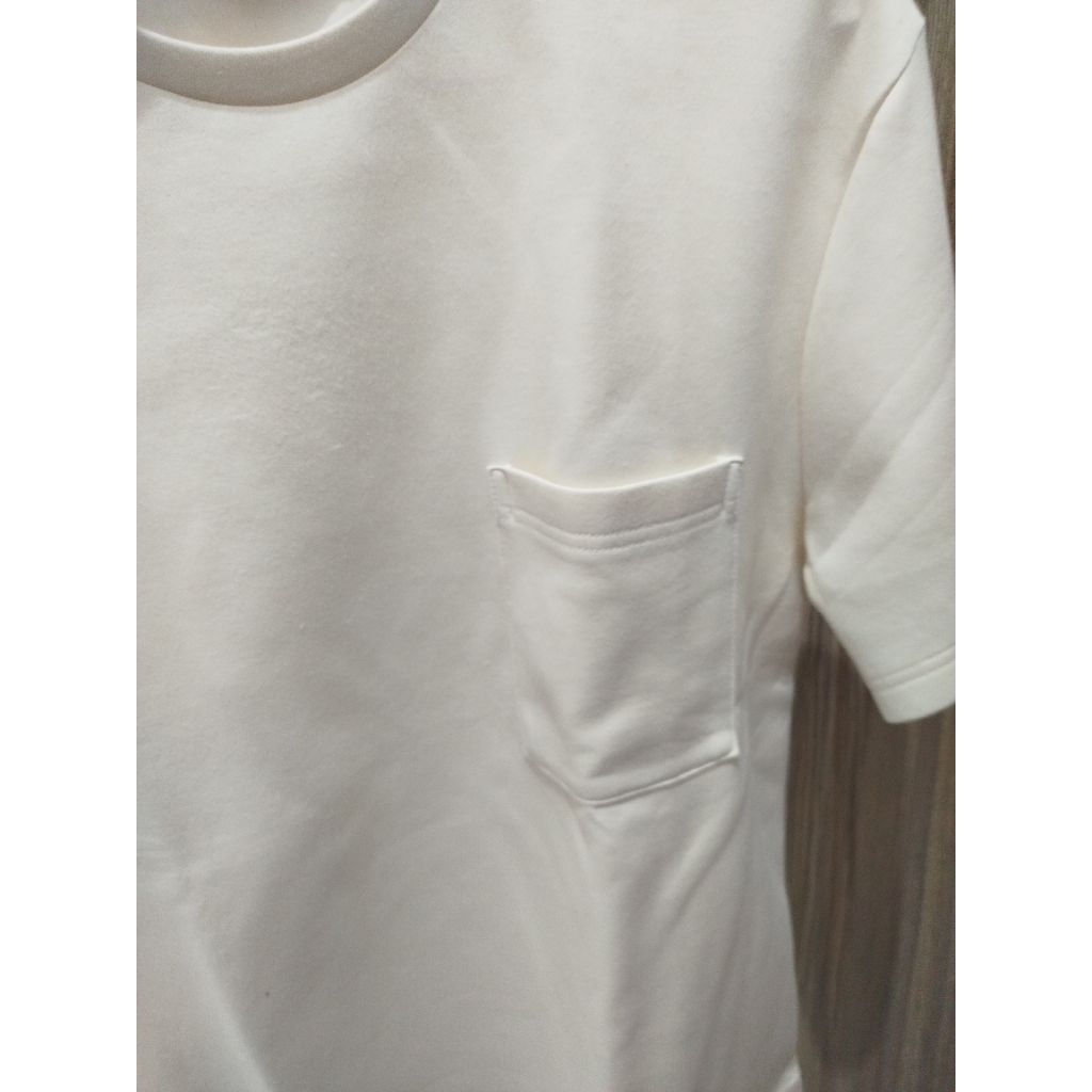 Kaos Oversize Putih Tebal