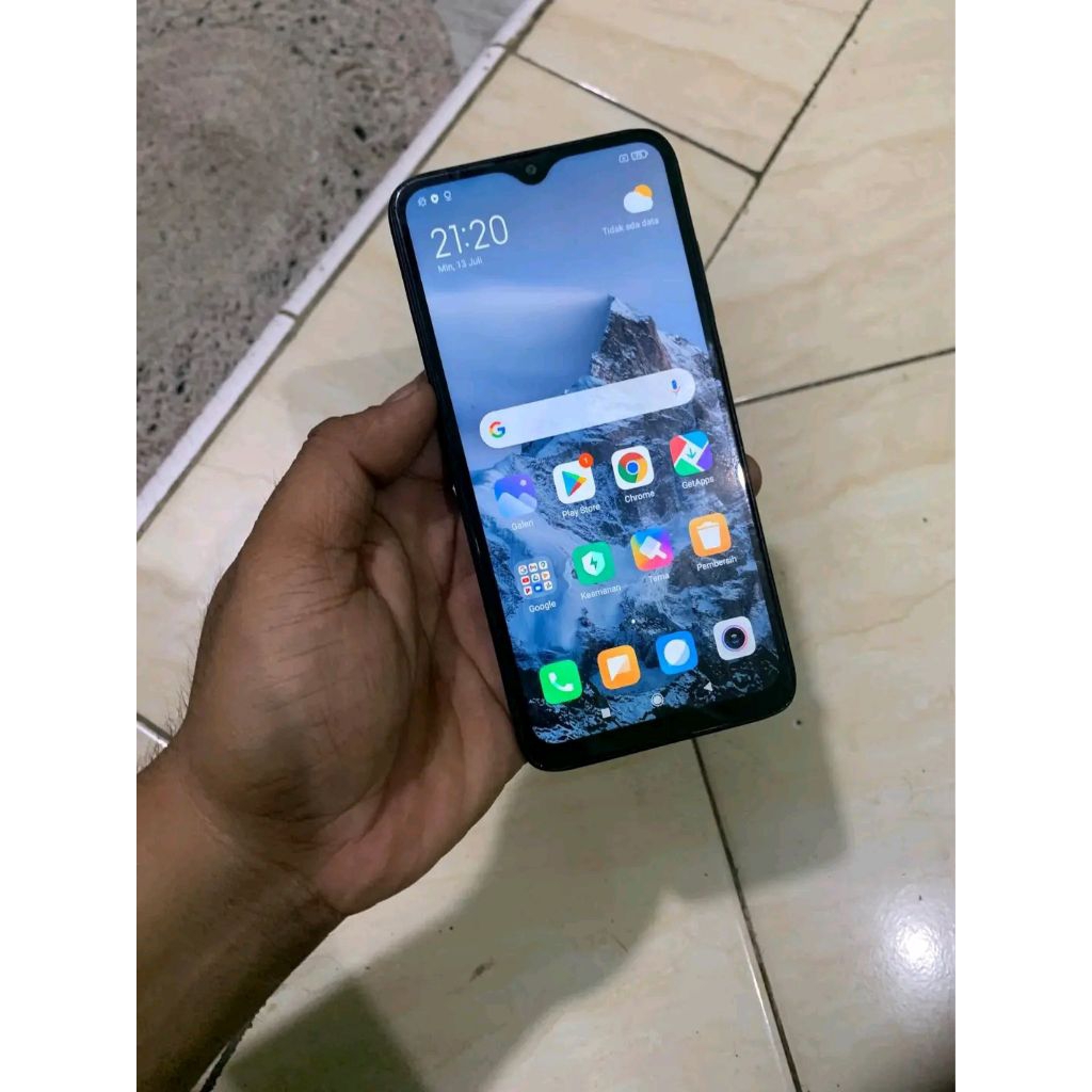 Xiaomi Redmi 8 Handphone second berkualitas bergaransi ram 4/64