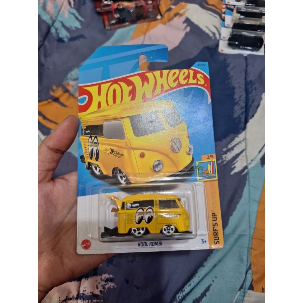 KOOL KOMBI MOONEYES HOTWHEELS