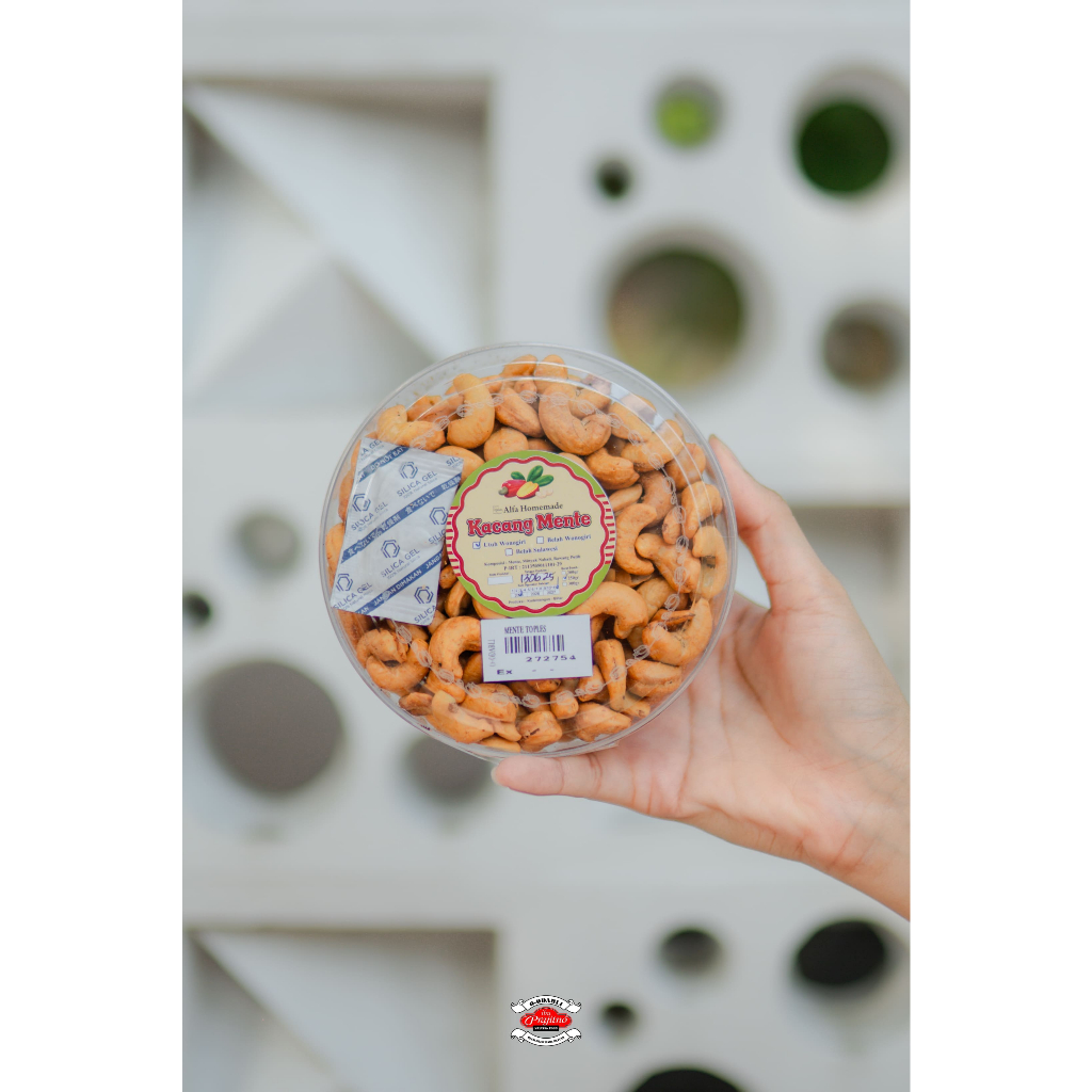 

O-Odabli Oleh Oleh Kacang Mede/Kacang Mente “Alfa”