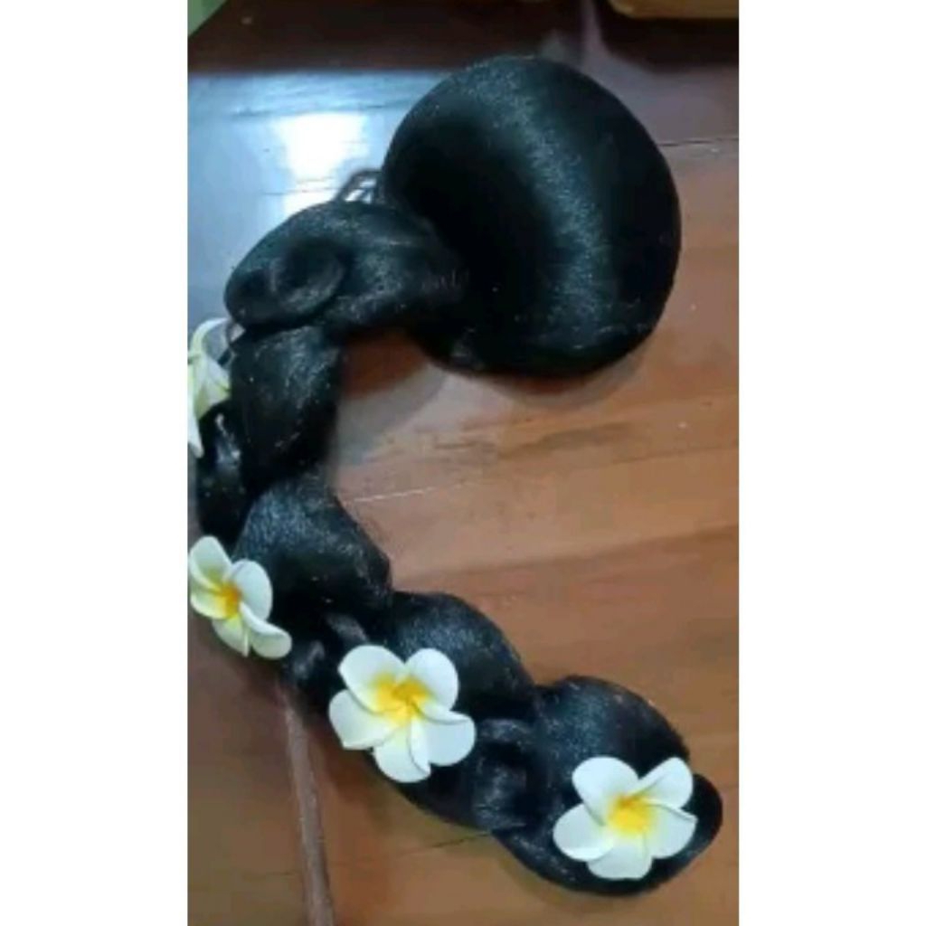 sanggul Bali panjang anak sanggulnya saja