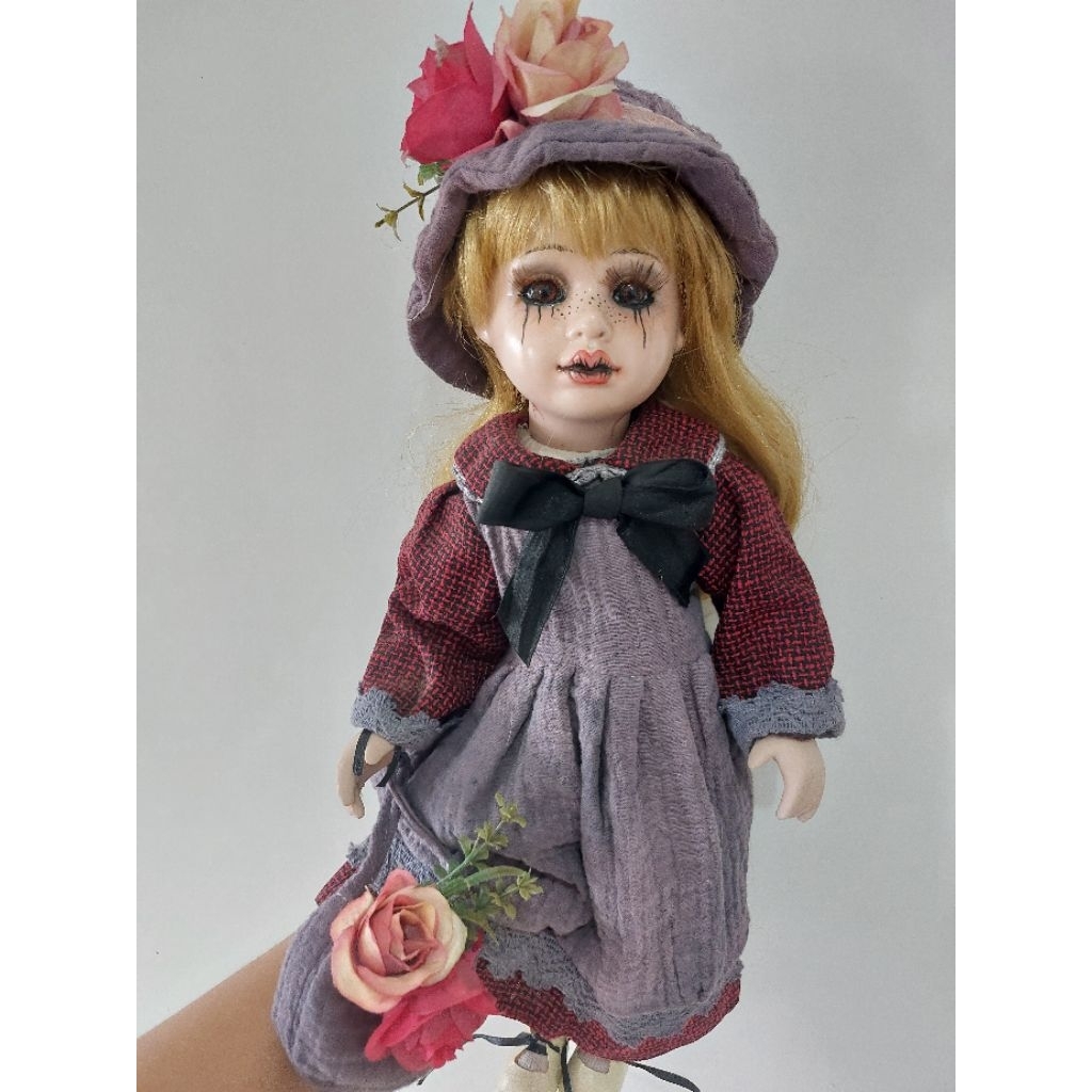 Boneka Porcelain Creepy Doll Vintage