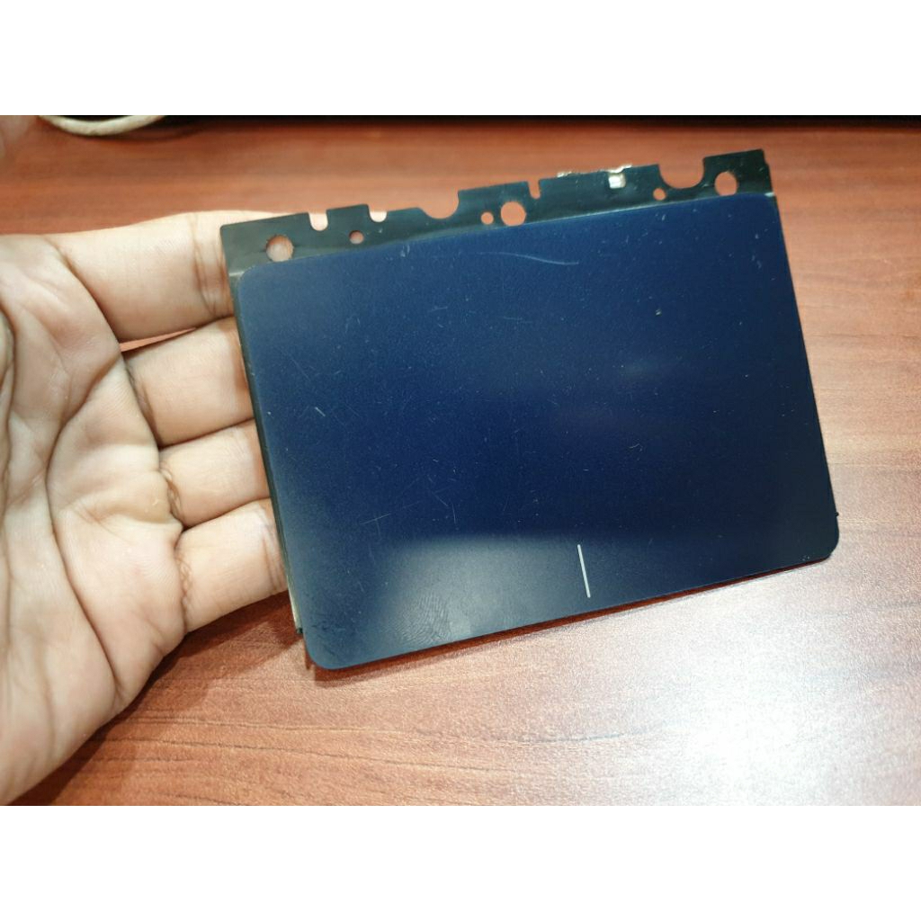 Touchpad laptop Asus E402w