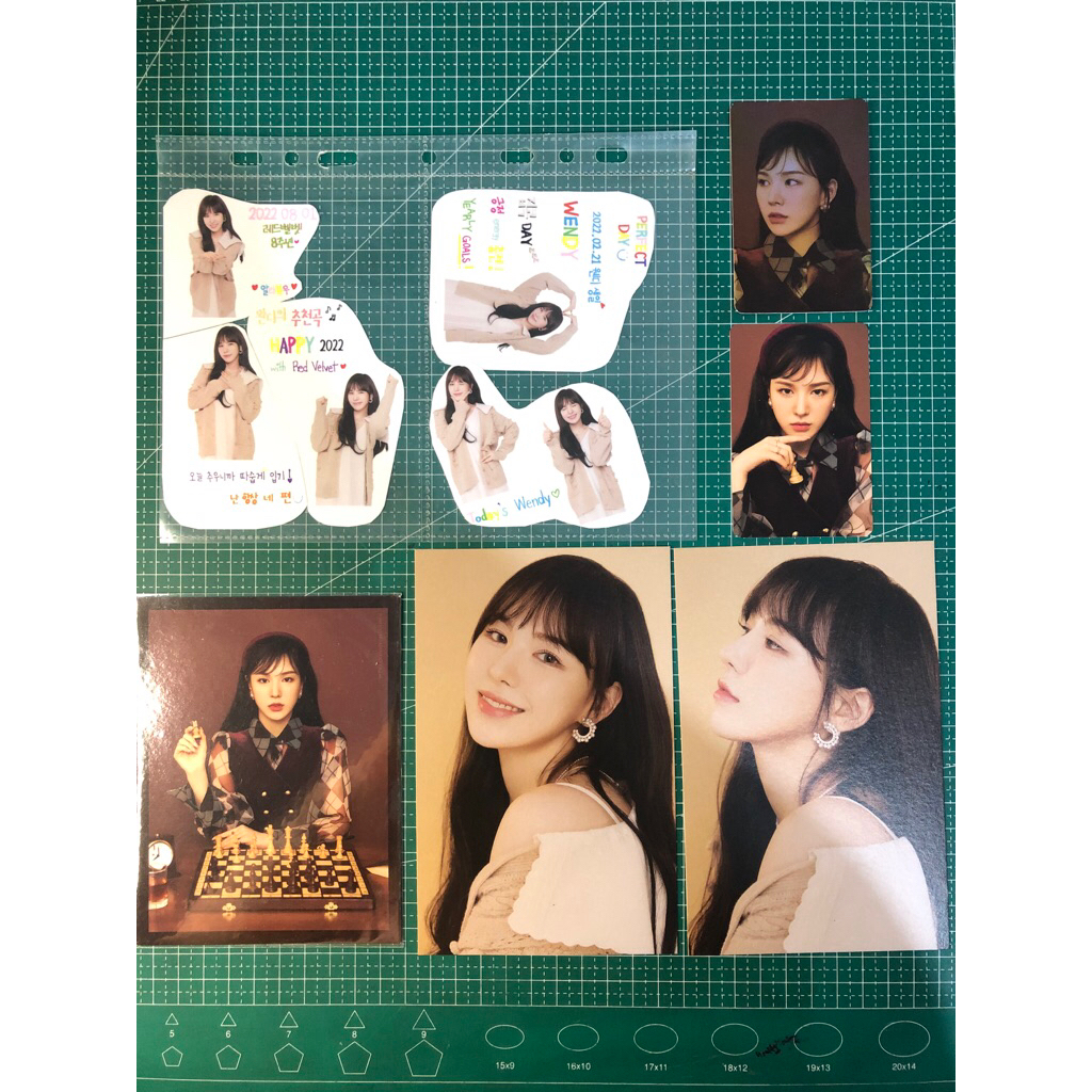 OFFICIAL SEASON GREETING SG22 RV RED VELVET WENDY VERSION