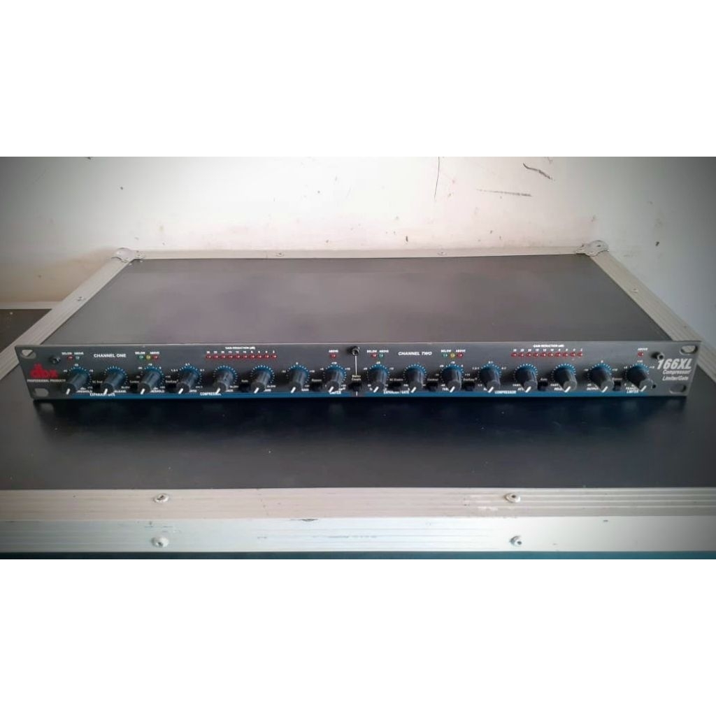 Compressor Limiter DBX 166XL Original Cina