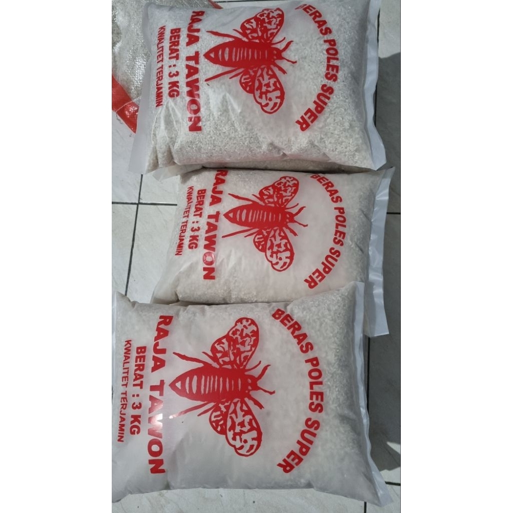 

Beras poles super raja tawon, kemasan 3 dan 5 kg sangat pulen dan putih