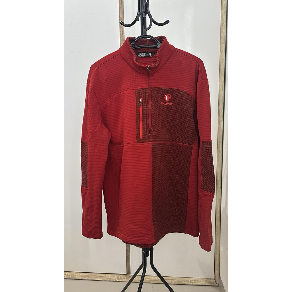 Baselayer/Sweater Black Yak