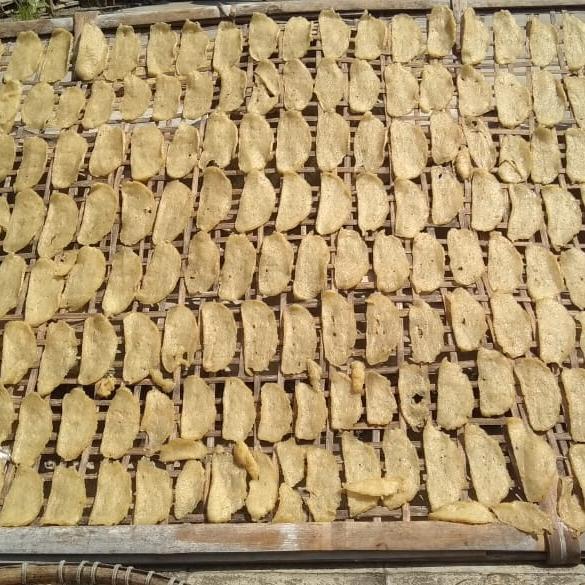 

jajanan oleh oleh kerupuk gendar mentah kemasan 1 kg makanan tradisional