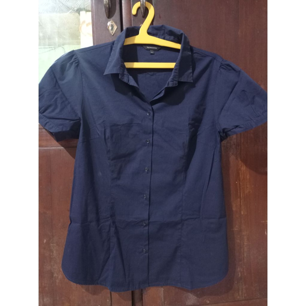 Kemeja Wanita Bekas