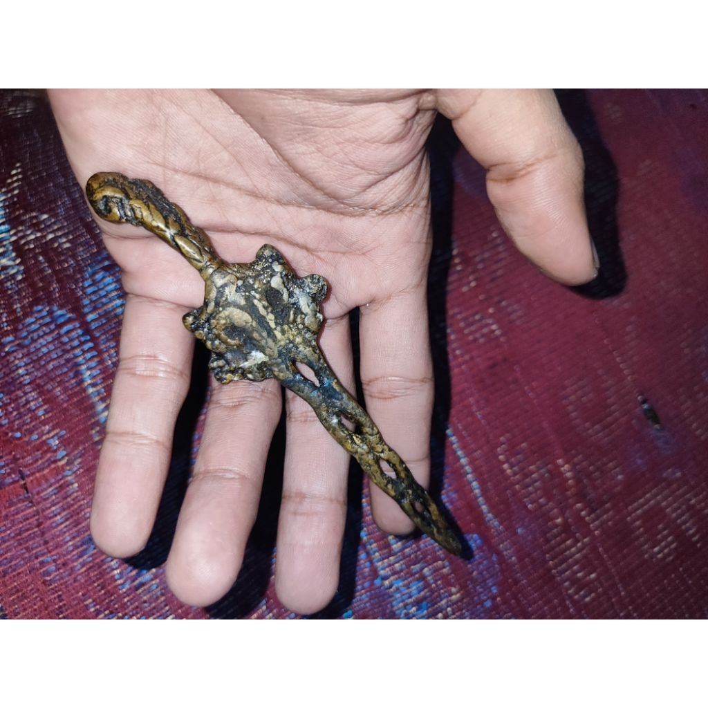 jimatan temuan antik naga kembar