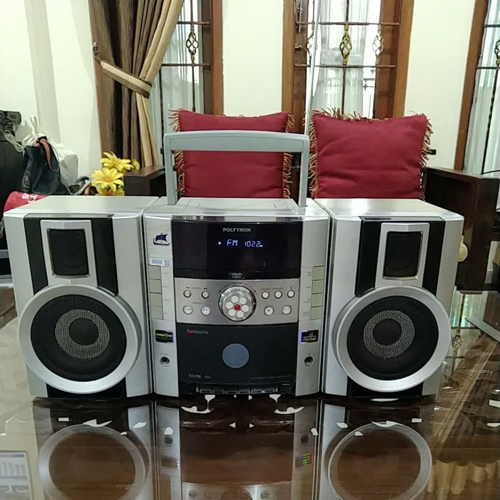 Radio Tape VCD Compo, Polytron FX 852 Funtastix Surround Portable DVD Stereo Component System, Origi