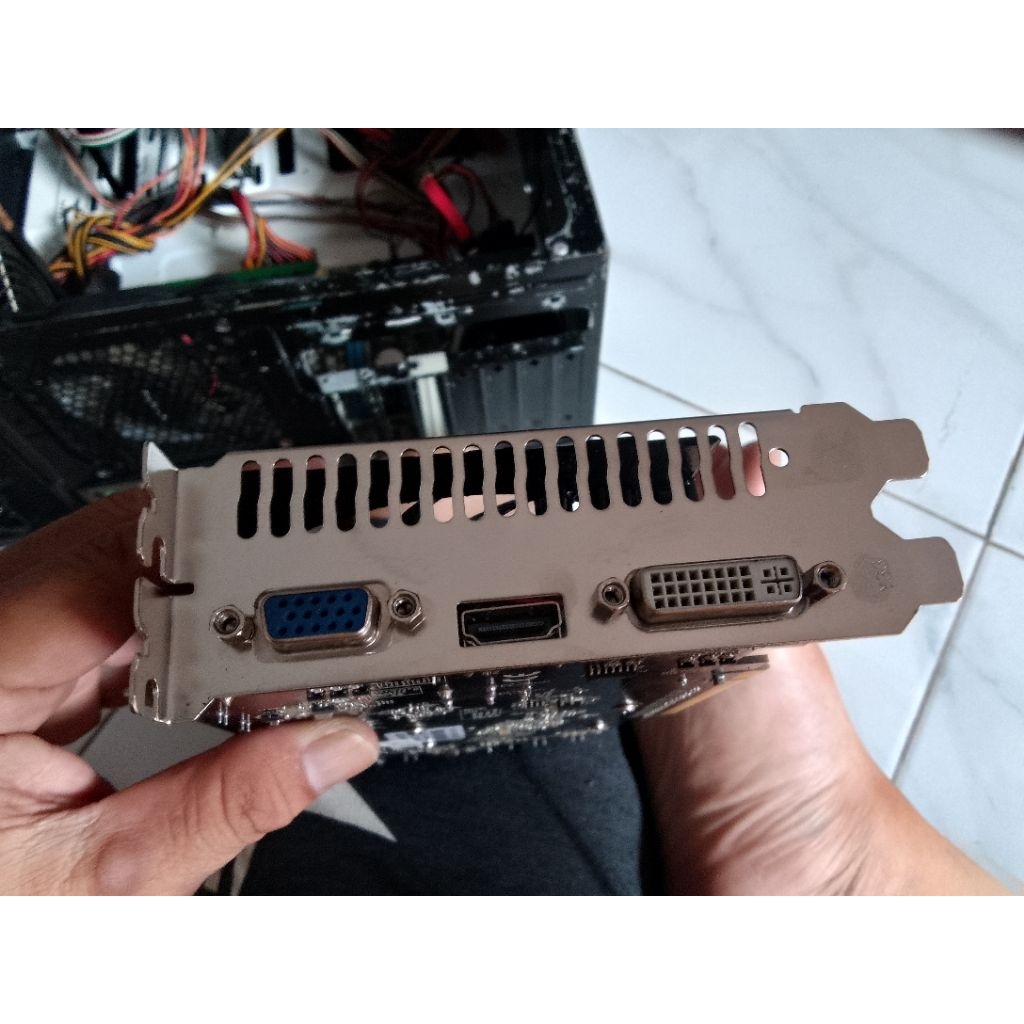 VGA fake gt630 aslinya 9800gt 512mb DDR3 256bit