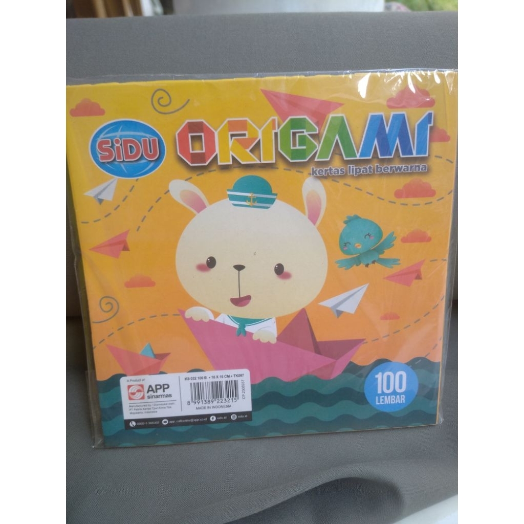 

kertas origami ukuran 16x16cm isi 100 lembar SIDU