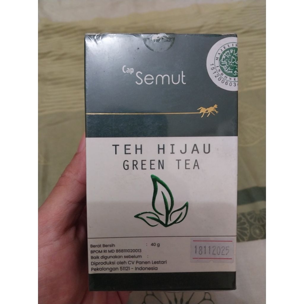 

teh hijau cap semut / green tea