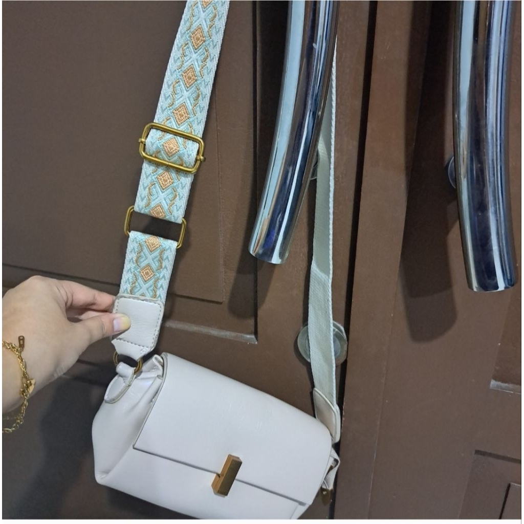 preloved sling bag brand italuita / preloved sling bag cantik