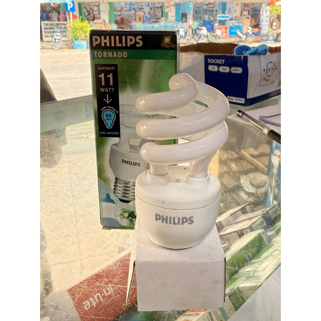 Lampu philips spiral tornado