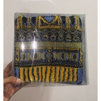 Mika Kotak Souvenir Uk 20x20x9 DK ( MIKA SAJA )