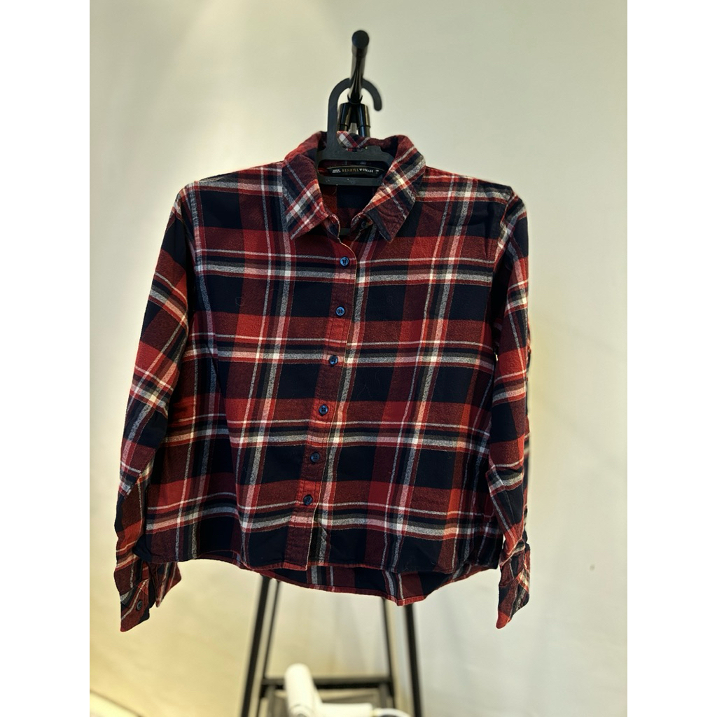Benhill Woman Flanel Long Sleeve Top Hem Atasan Kerah Formal Wanita (Preloved)