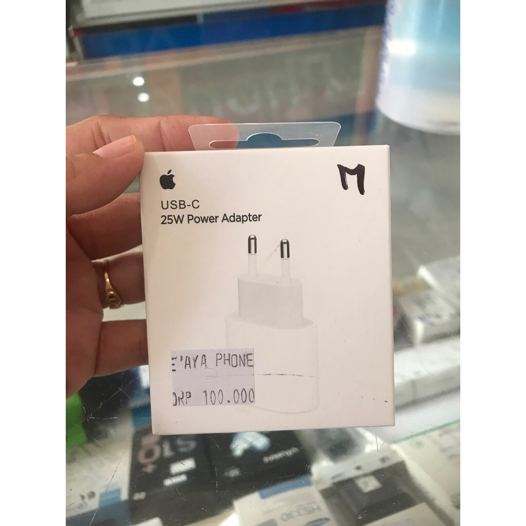 BATOK ADAPTER USB C 25 WATT POWER ADAPTER IPHONE