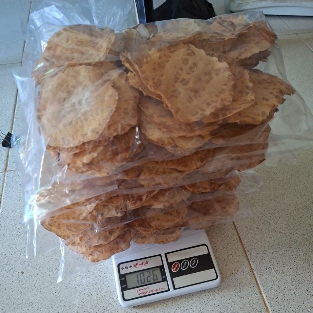 

kerupuk jengkol/ jariang khas padang berat 1 kg