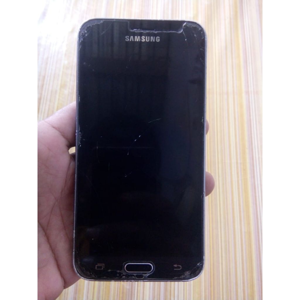 Samsung J320g.minus LCD. mesin tested