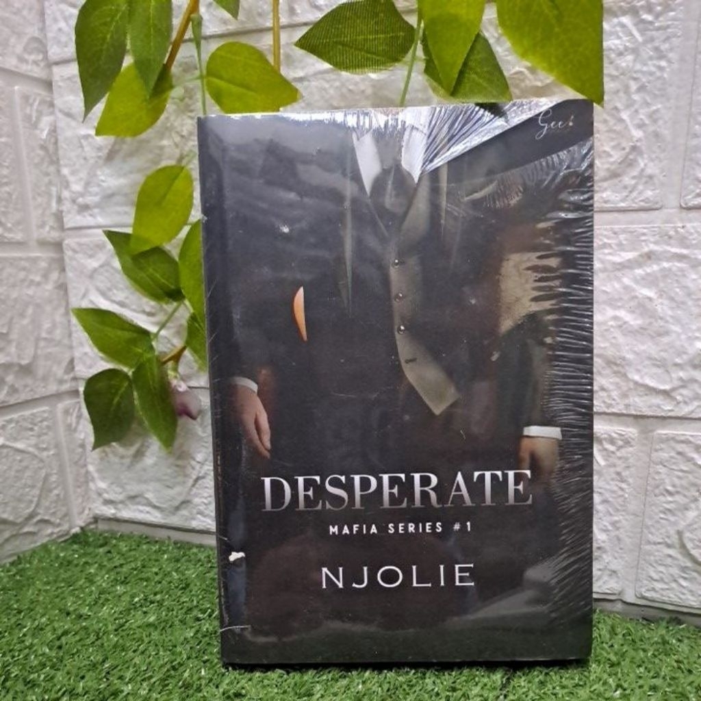 NOVEL DESPERATE MAFIA SERIES BY NJOLIE