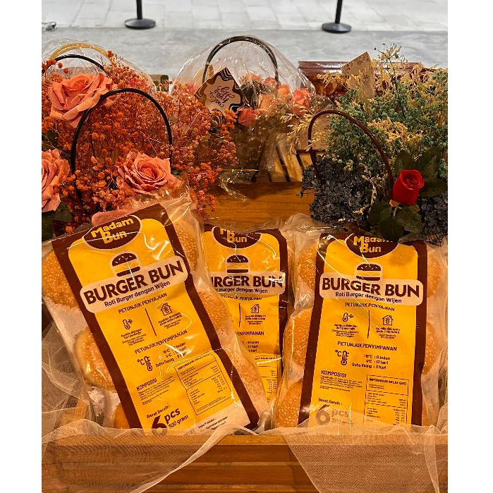 

Madam Bun Roti Burger 300 gr isi 6 pcs (KHUSUS INSTANT)