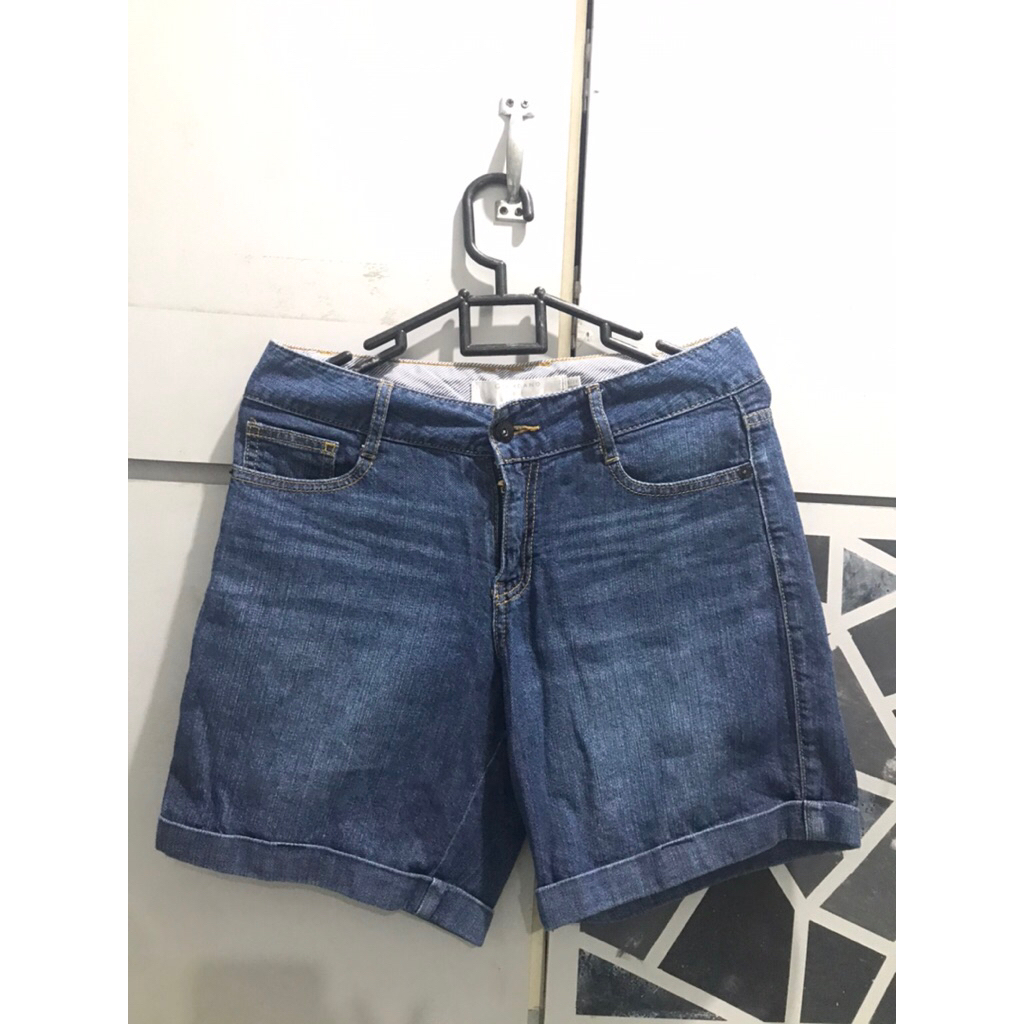 short jeans giordano