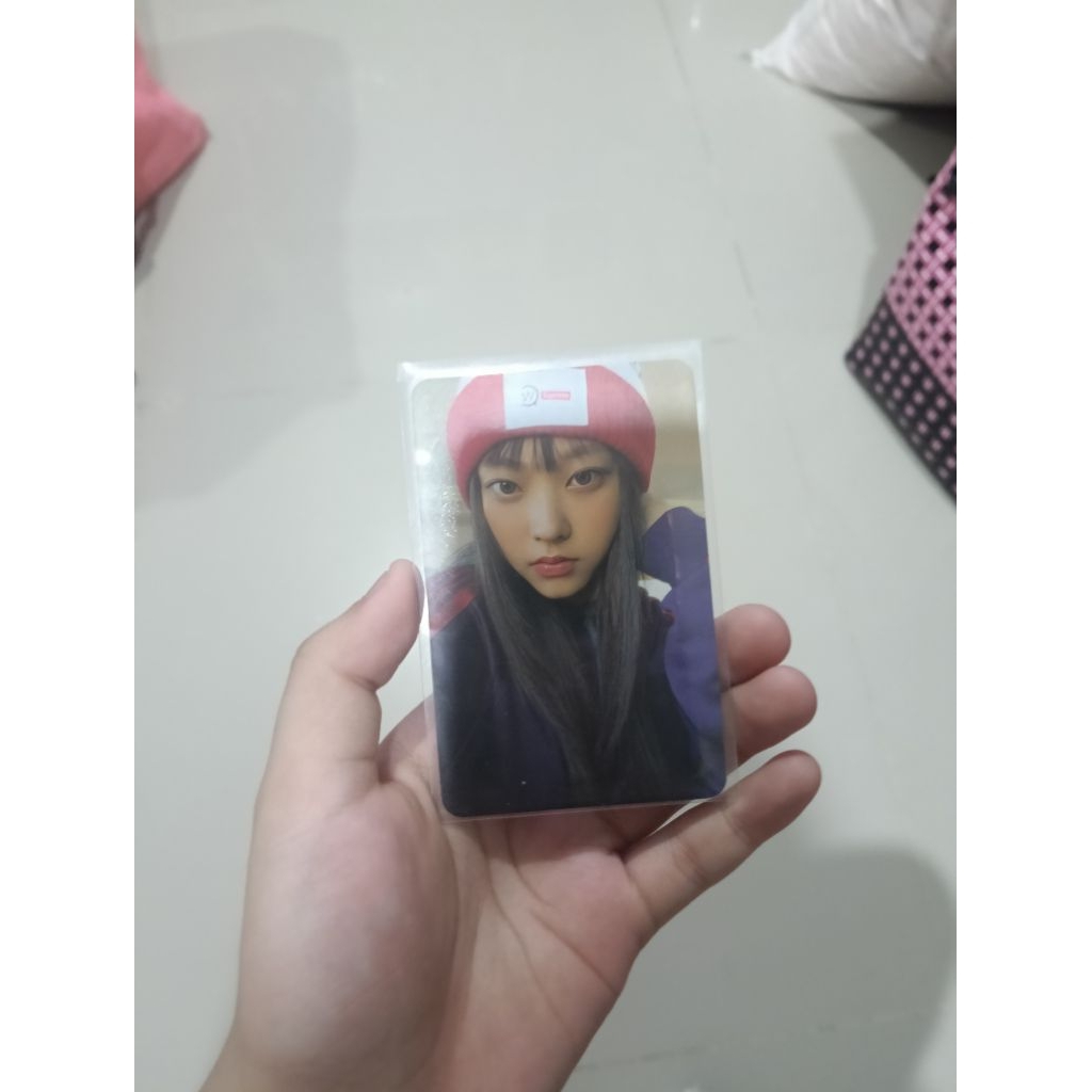 photocard haerin official