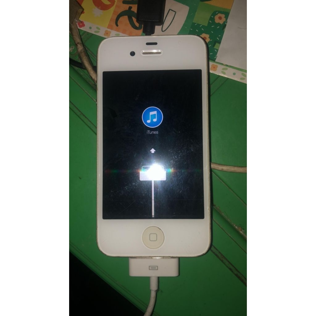 Preloved iphone 4