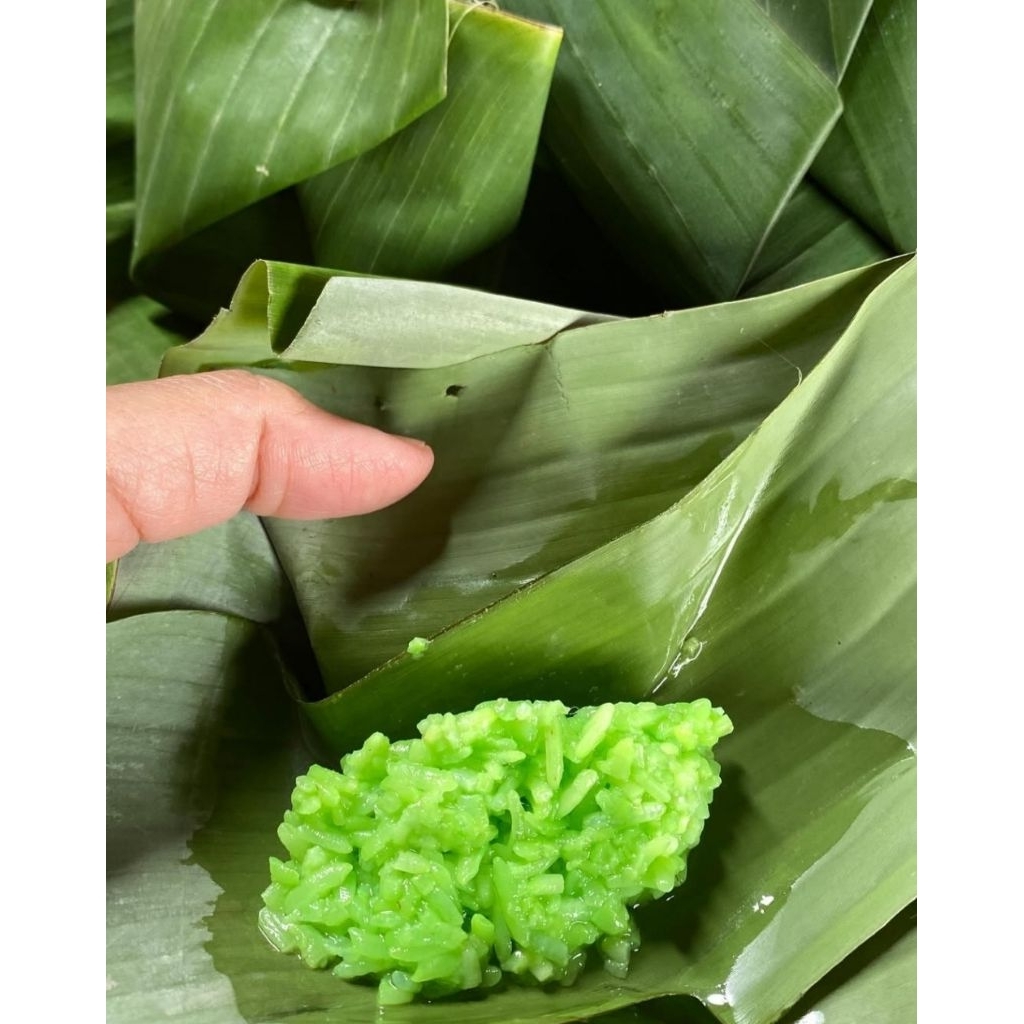 

TAPE KETAN BUNGKUS DAUN PISANG