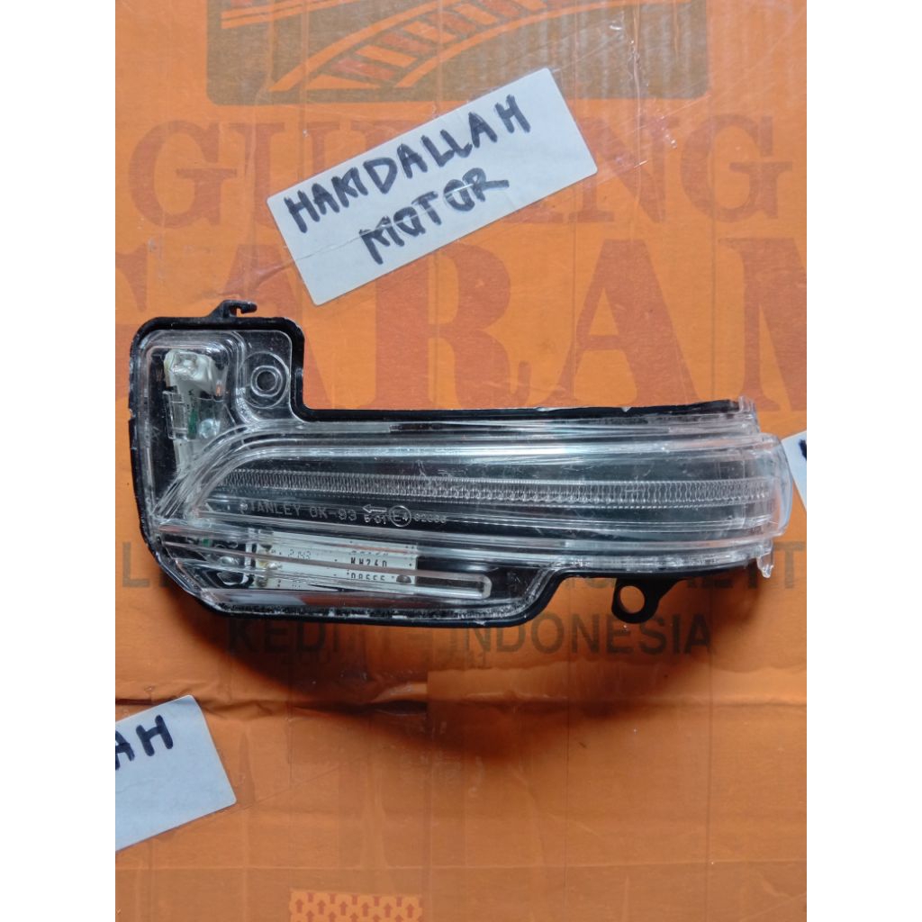 Lampu sen spion Innova reborn original kiri