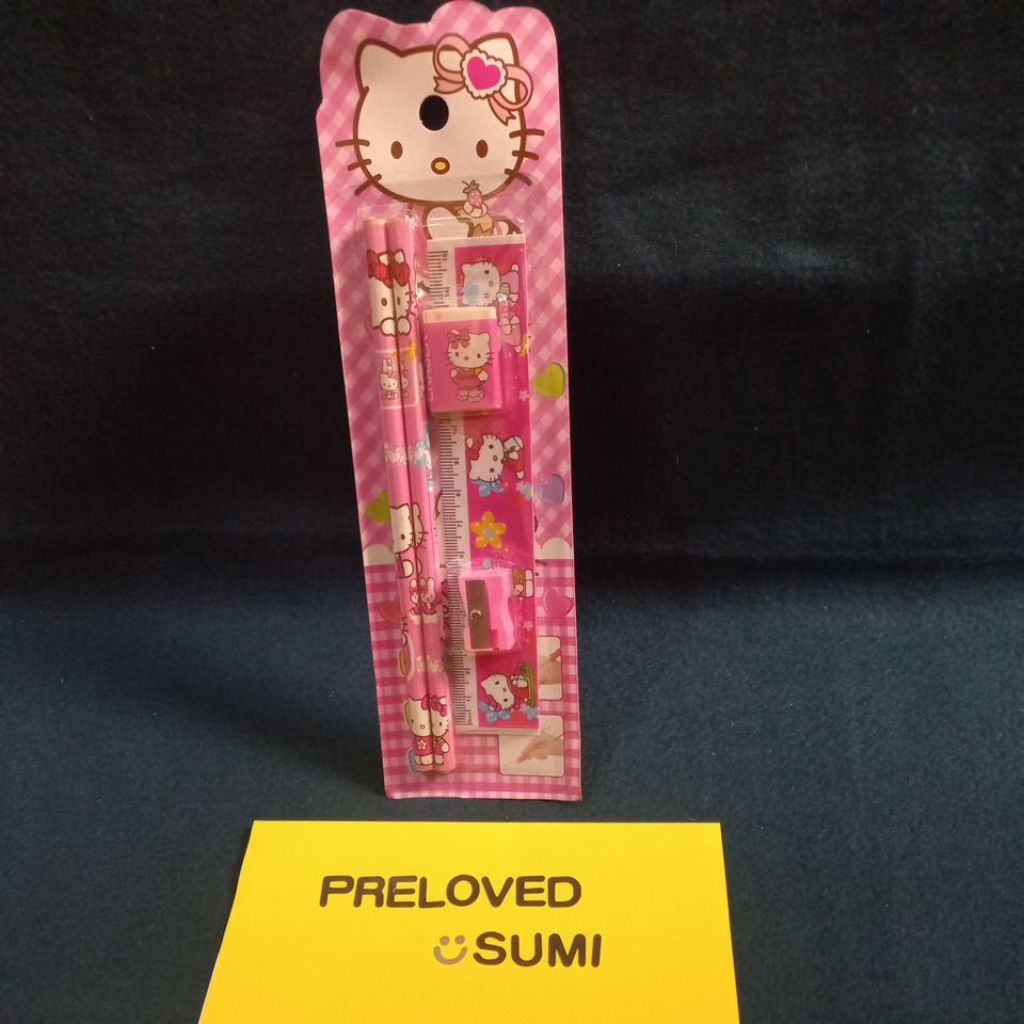

1 set alat tulis hello kitty pink