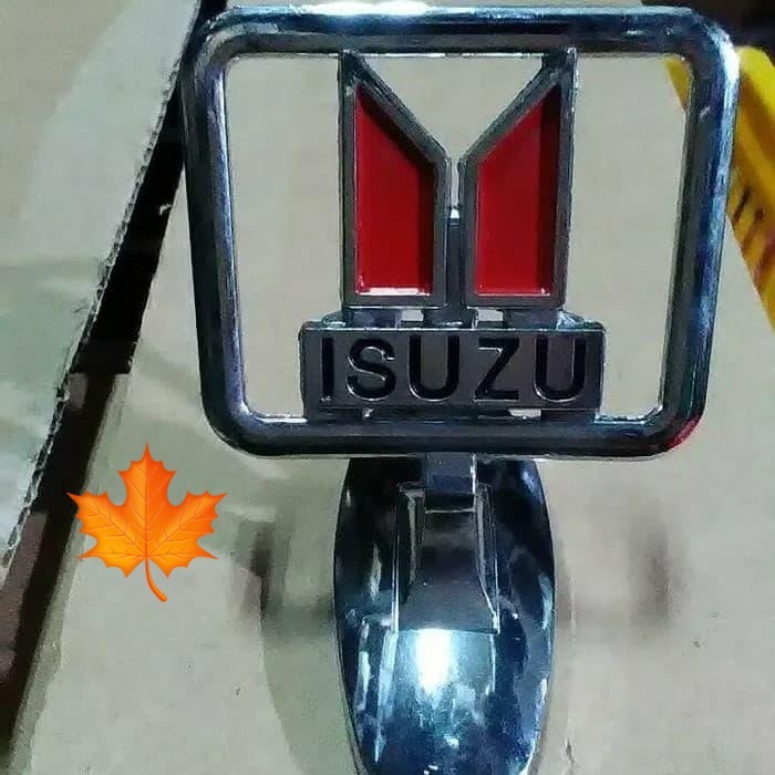emblem kap model berdiri isuzu