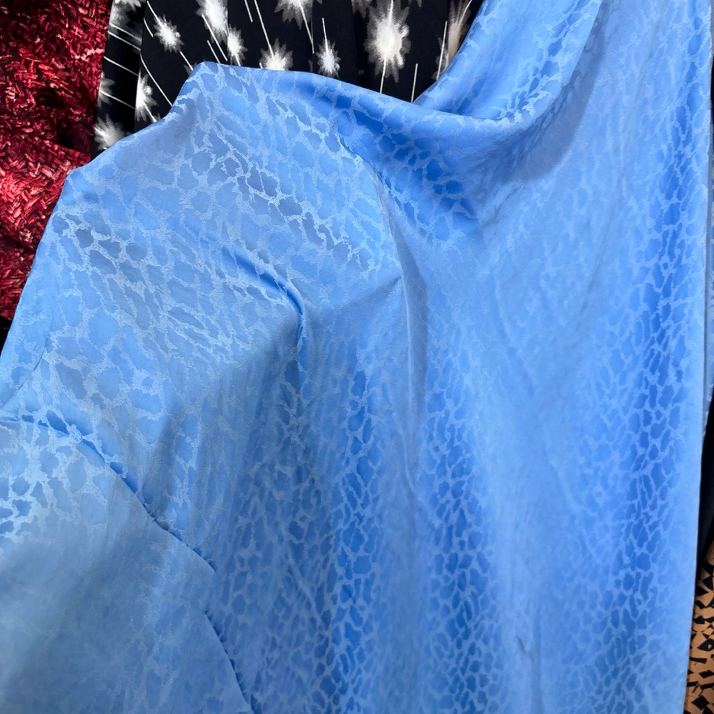 Kain Satin Jaguar Motif Abstrak Elegan – Kain Premium Kilap Mewah, Cocok Gamis & Dress Kondangan lq