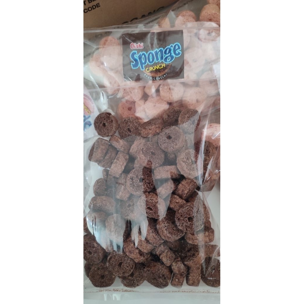 

Snack kiloan ori sponge coklat strawberry