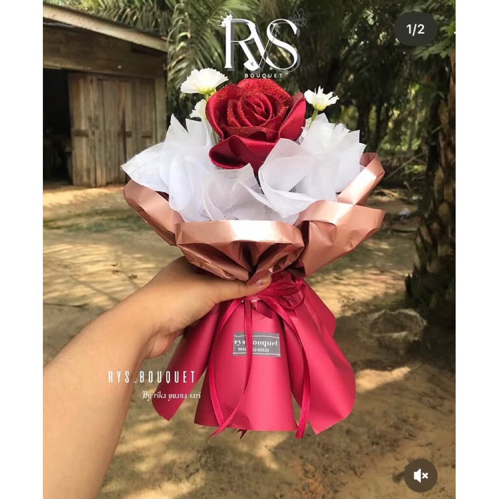 

Custom round buket mini pita satin