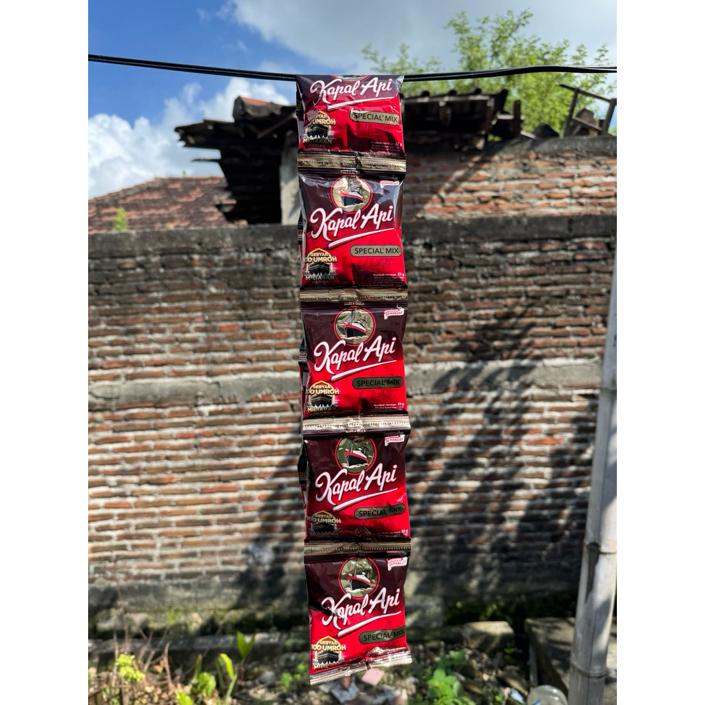 

kopi kapal api spesial mix 1 renteng isi 10 sachet