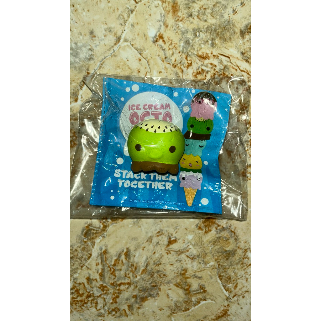 Punimaru Ice Cream Octo Stuck Kiwi