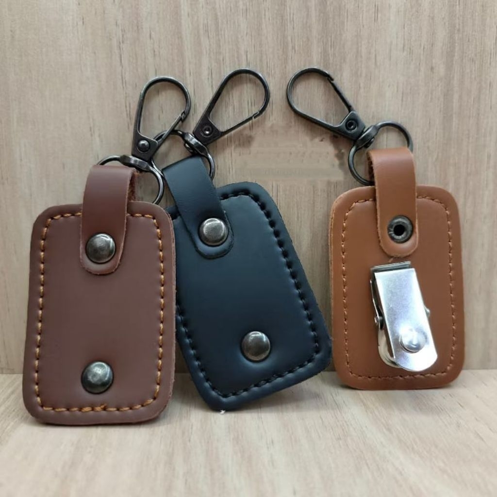 

PENJEPIT NAME TAG JAPIT SAKU ID CARD KULIT CAPITAN NAME TAG KULIT