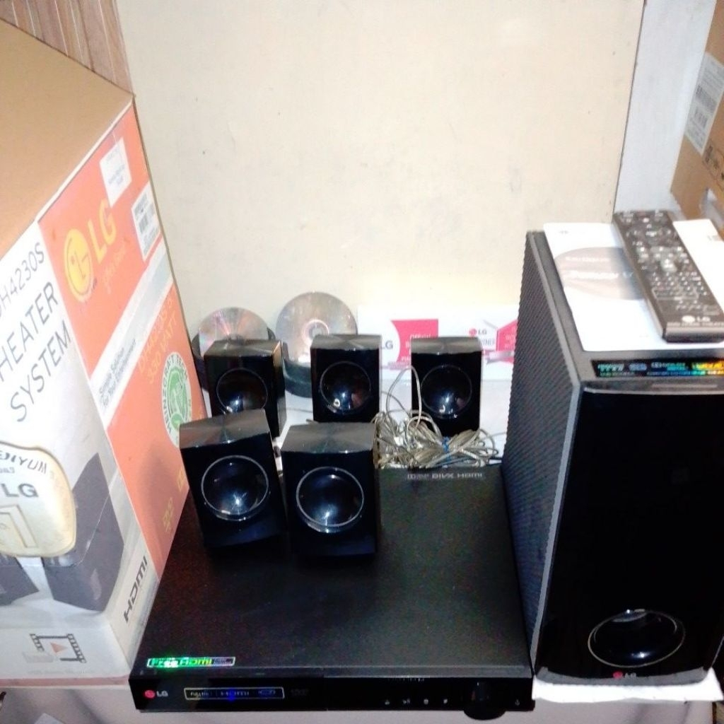 HOME THEATER LG DH4230S HDMI 5.1 DVD/VCD/CD PLAYER BIOSKOP RUMAH HDMI KARAOKE FM RADIO HEADPHONE OUT